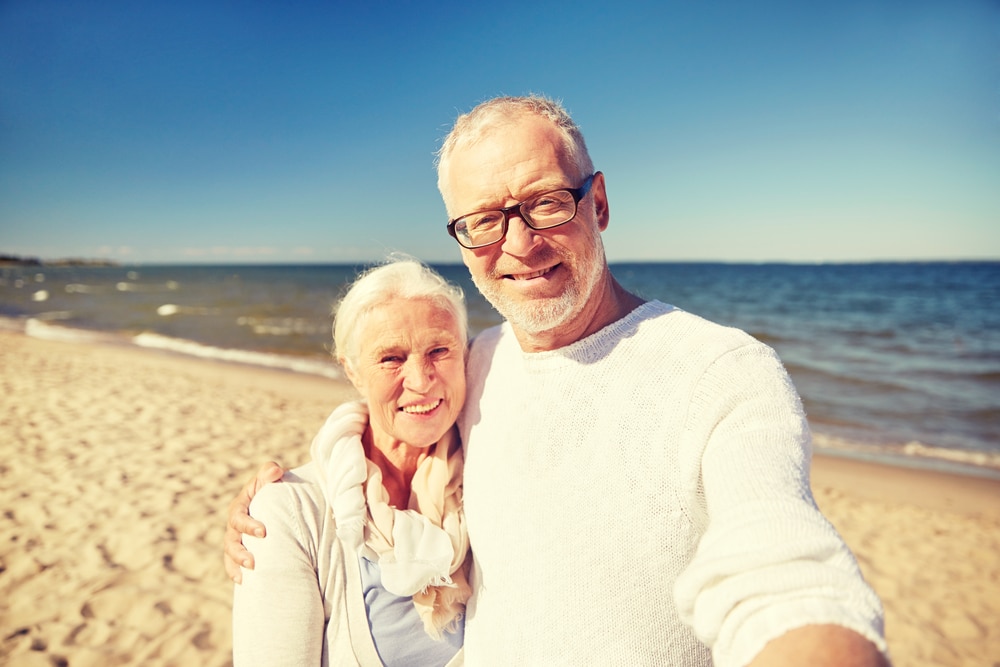 Age,,Travel,,Tourism,,Technology,And,People,Concept,-,Happy,Senior